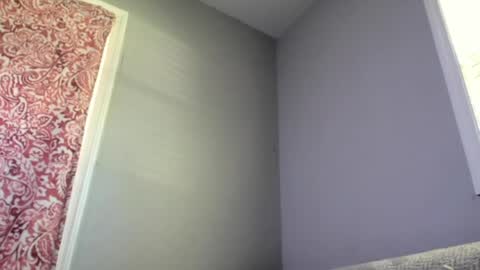Snapshot of lightskinwithgirth chatting on April 12, 5:51 pm lightskinwithgirth online show from April 12, 5:51 pm