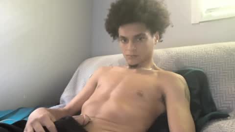 Snapshot of lightskinwithgirth chatting on April 14, 5:19 pm lightskinwithgirth online show from April 14, 5:19 pm