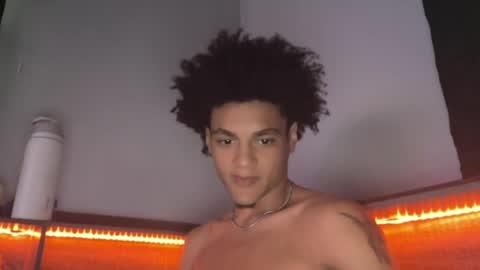 Snapshot of lightskinwithgirth chatting on May 12, 12:57 pm lightskinwithgirth online show from May 12, 12:57 pm