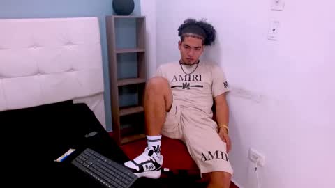 Lihan online show from February 18, 3:10 am