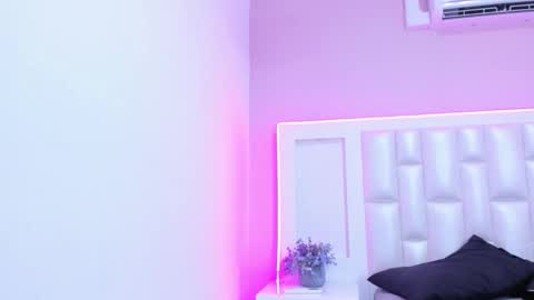 Lia  online show from April 18, 5:50 pm