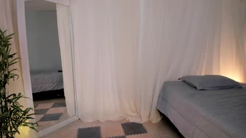 Lia Sweet online show from April 17, 3:59 pm