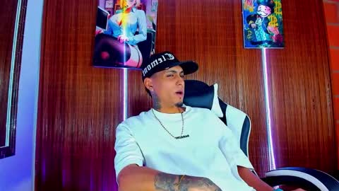 Daniel online show from February 5, 9:30 pm