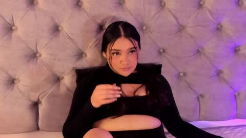 liiabloomm online show from June 7, 11:08 pm