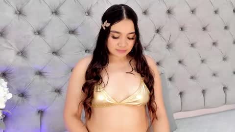 Snapshot of liiabloomm chatting on August 2, 4:33 am liiabloomm online show from August 2, 4:33 am