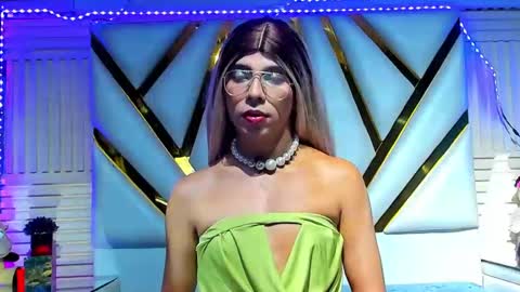 liiacollins online show from October 29, 1:13 pm