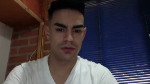 Snapshot of liiam_collins chatting on March 2, 10:16 pm liiam online show from March 2, 10:16 pm