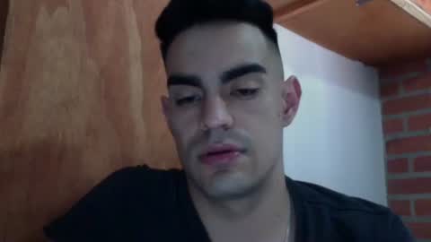 Snapshot of liiam_collins chatting on December 20, 8:38 pm liiam online show from December 20, 8:38 pm