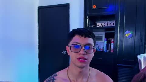 liiam_jesus online show from April 25, 2:36 pm