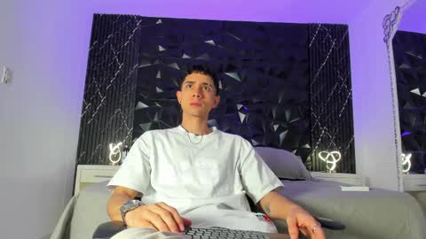 L I I A M online show from March 10, 4:38 am