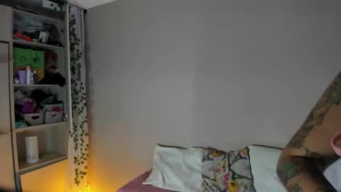         online show from November 25, 11:43 am