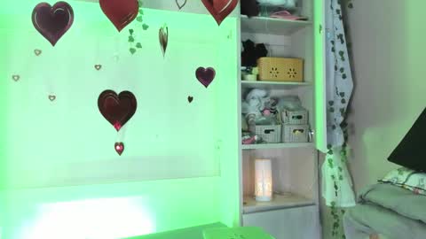         online show from February 13, 11:39 am