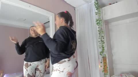         online show from April 21, 11:38 am