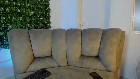 Snapshot of liilithstone chatting on June 19, 2:38 am liilithstone online show from June 19, 2:38 am