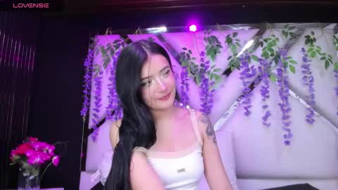 Snapshot of liinzy_rouse chatting on March 14, 2:44 pm Brittany online show from March 14, 2:44 pm