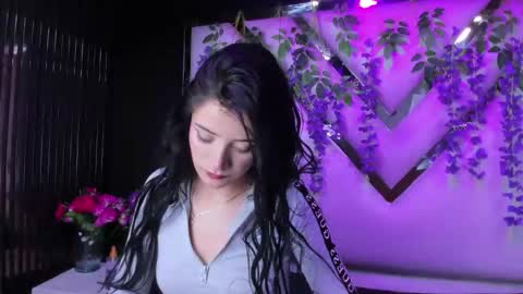 Snapshot of liinzy_rouse chatting on April 6, 3:24 pm Brittany online show from April 6, 3:24 pm