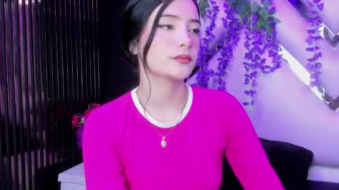 Snapshot of liinzy_rouse chatting on April 8, 3:45 pm Brittany online show from April 8, 3:45 pm