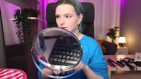 Snapshot of lika_haris chatting on September 29, 8:30 am Lika online show from September 29, 8:30 am