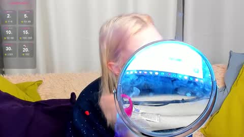 Snapshot of lika_haris chatting on October 22, 2:17 pm Lika online show from October 22, 2:17 pm