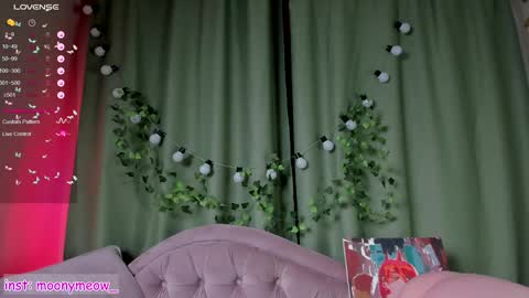 Snapshot of lika_moon chatting on January 18, 1:08 am Lika online show from January 18, 1:08 am