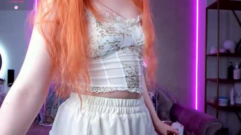 Snapshot of lika_moon chatting on October 31, 5:14 pm Lika online show from October 31, 5:14 pm