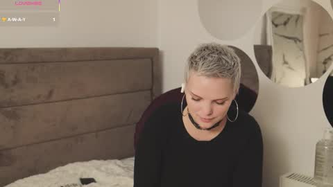 likaaberry online show from September 28, 7:08 pm