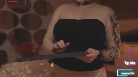 likaaberry online show from November 1, 7:49 pm