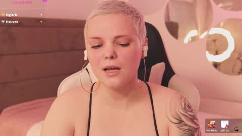 likaaberry online show from February 10, 4:33 pm