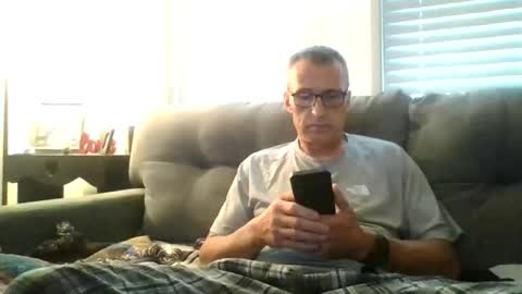 Snapshot of like2watchuwatchme chatting on October 29, 1:24 pm Like2watchuwatchme online show from October 29, 1:24 pm