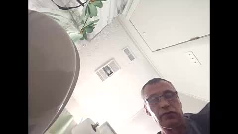 Snapshot of like2watchuwatchme chatting on March 4, 10:32 am Like2watchuwatchme online show from March 4, 10:32 am