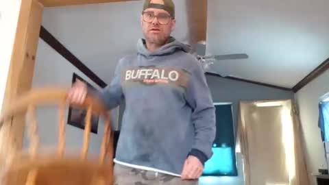 St pierre online show from April 5, 2:36 pm