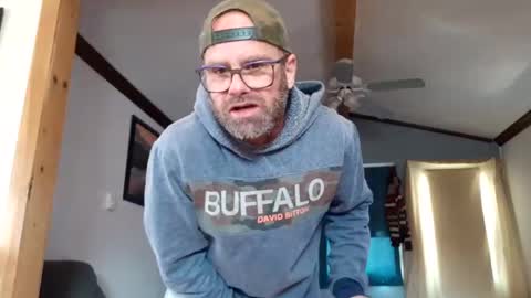 St pierre online show from April 20, 3:37 pm