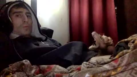 Snapshot of likewhatchasee chatting on December 20, 11:28 am likewhatchasee online show from December 20, 11:28 am