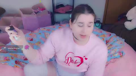 Snapshot of lil_alison_heart chatting on February 28, 3:15 pm Lil Alison Heart online show from February 28, 3:15 pm