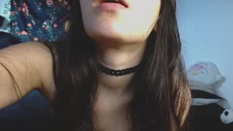 Snapshot of lil_angel7 chatting on October 22, 7:24 pm lil angel7 online show from October 22, 7:24 pm