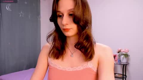 Snapshot of lil_ember chatting on February 21, 12:38 am Little Amber Guys please if its not difficult for you give it a thumbs up online show from February 21, 12:38 am
