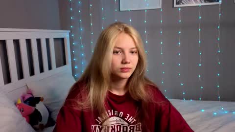 Emma online show from December 15, 10:52 am