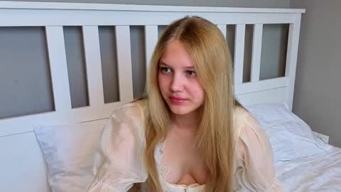 Emma online show from April 25, 5:54 am