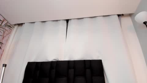 Snapshot of lila_elliot chatting on January 26, 11:18 pm Lila online show from January 26, 11:18 pm