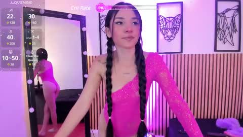 Snapshot of lila_elliot chatting on February 17, 8:15 pm Lila online show from February 17, 8:15 pm