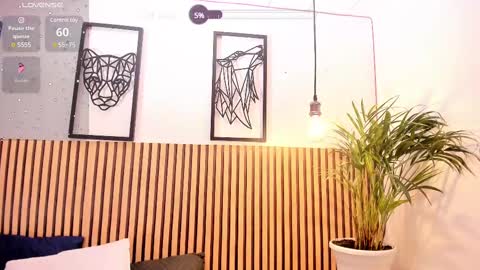 Snapshot of lila_elliot chatting on March 1, 11:37 pm Lila online show from March 1, 11:37 pm