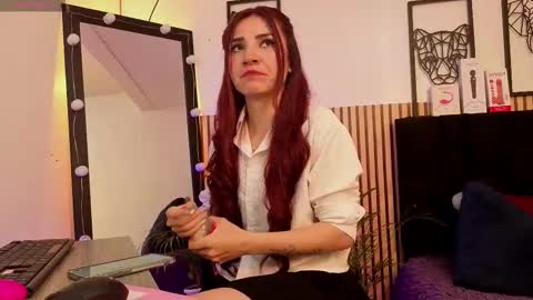 Snapshot of lila_elliot chatting on October 11, 7:56 pm Lila online show from October 11, 7:56 pm