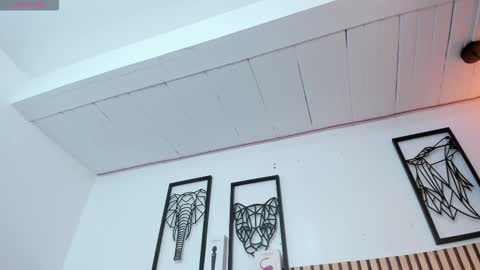 Snapshot of lila_elliot chatting on October 15, 12:11 am Lila online show from October 15, 12:11 am