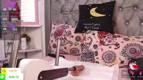   online show from December 4, 2:15 pm