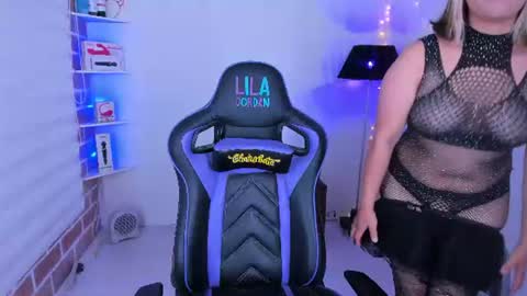 Lila Jordan online show from June 18, 5:50 pm