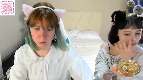 Snapshot of lilac_muse chatting on June 11, 3:04 am Lili online show from June 11, 3:04 am