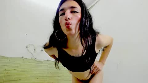 Snapshot of lilah_sweet chatting on November 30, 12:03 am Lilah Sweet online show from November 30, 12:03 am