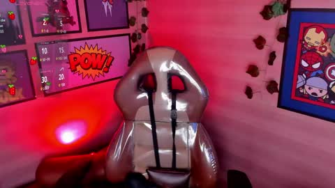 Lila online show from April 27, 2:04 pm