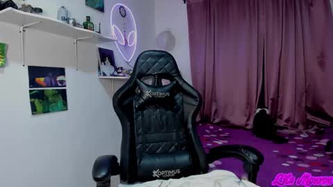 Lila 3 online show from February 10, 6:28 am