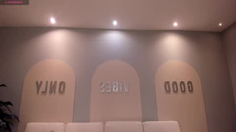 Lila West online show from November 4, 11:20 am